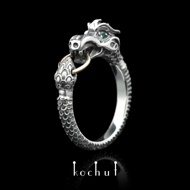 Ring «Dragon». Silver, yellow gold, emeralds, oxidation