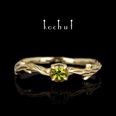 Ring "The March twig". Yellow gold, chrysolite