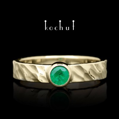 Ring «Kaleidoscope». Yellow gold, emerald