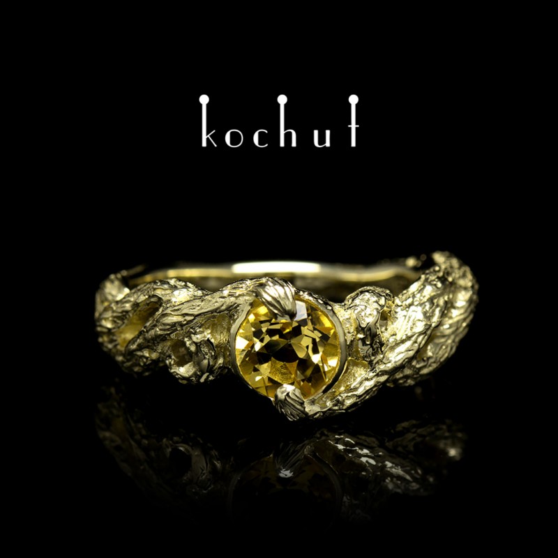 Ring «Interlacing». Yellow gold, citrine