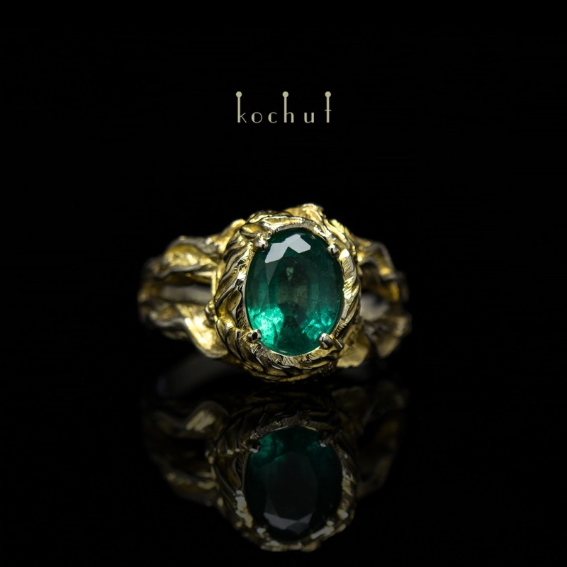Ring «Svitiaz». White gold, gilding, emerald