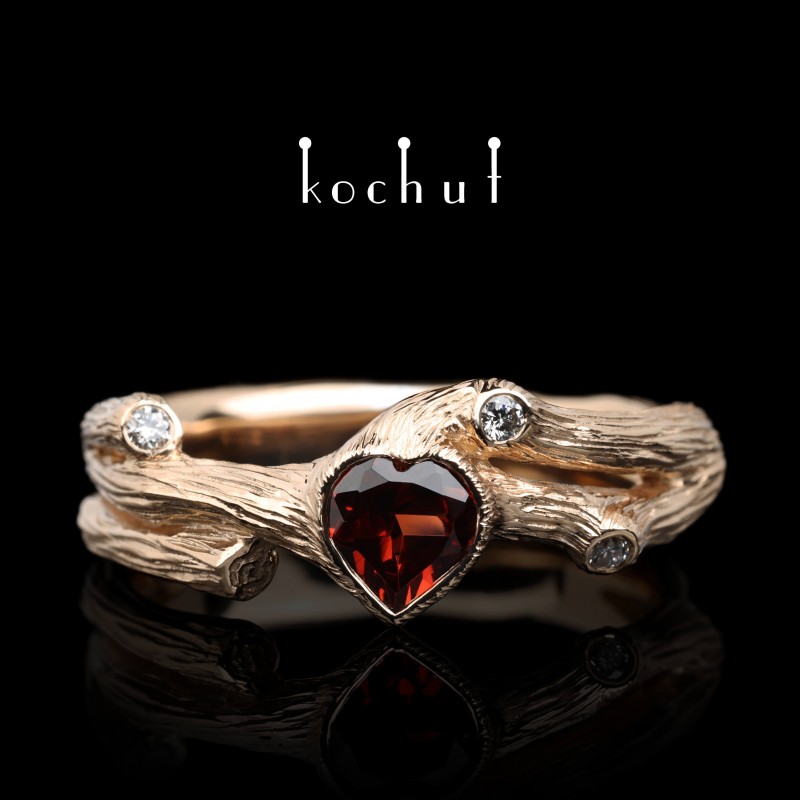 Ring «Heart of the forest». Red gold, red garnet, diamonds