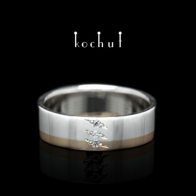 Flatshaped wedding ring «Horizon of Love». Silver, gold, cubic zirkonia