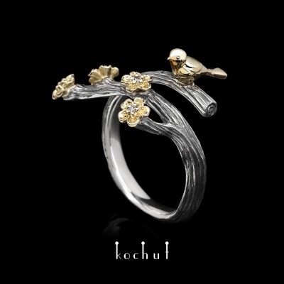 Prsten «Ptáček a květy». Stříbro, žluté zlato, brilianty, oxidace