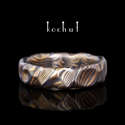 Seamless ring mokume «Dunes». Red gold, etched silver, oxidize