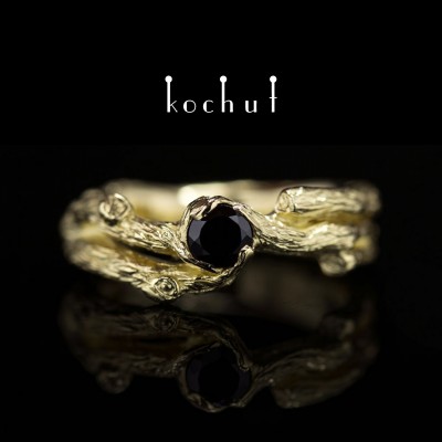 Ring "Twig". Yellow gold, black spinel