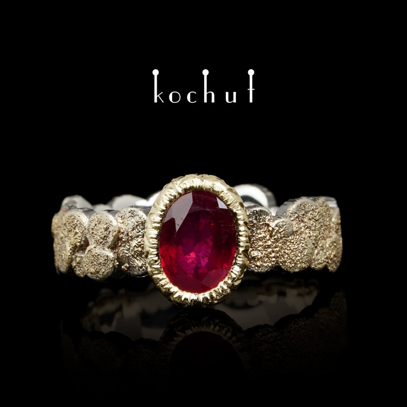 Ring «The Sun of the Desert». Silver,yellow gold, ruby, oxidized