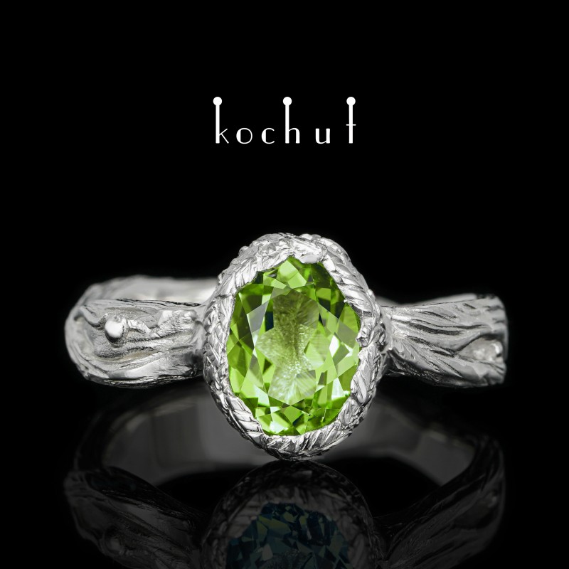 Ring "Lebensquelle". 925er Sterlingsilber, Peridot, Rhodium-Plattierung