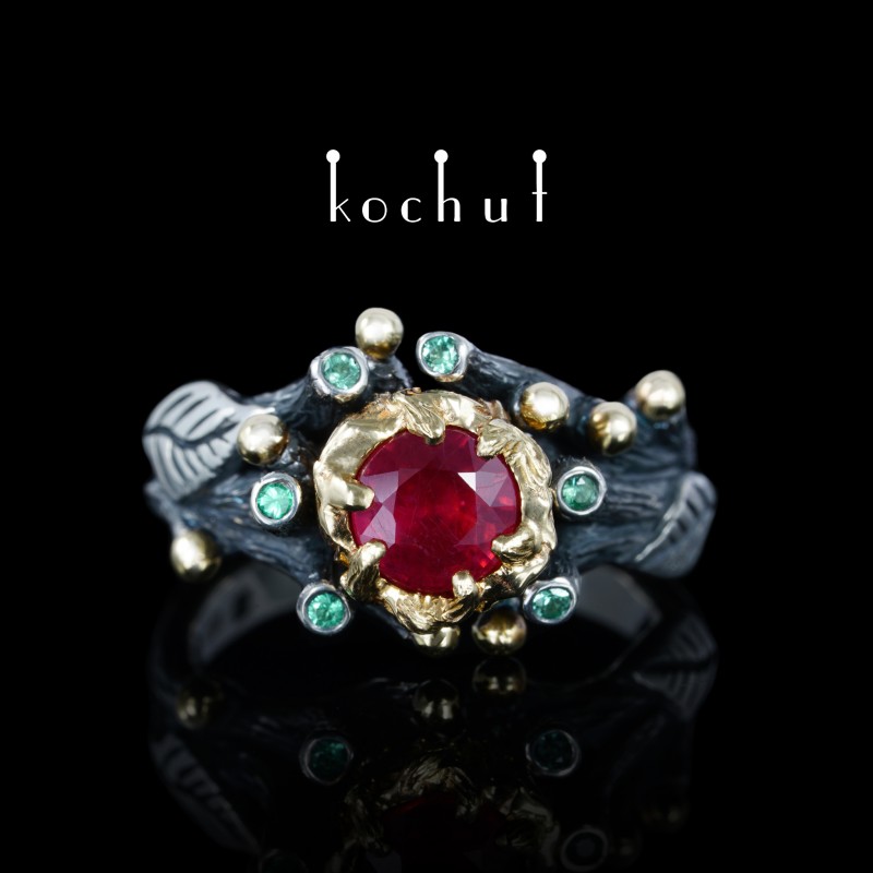 Ring «Triumph of Life». Silver, yellow gold, ruby, emeralds, oxidation