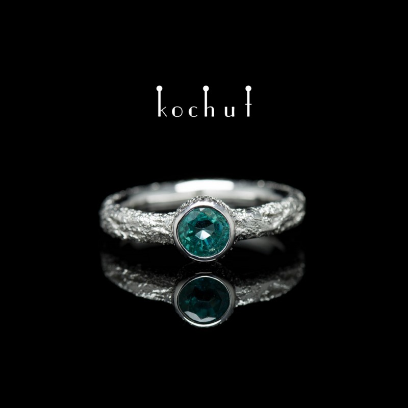 Ring "Soul and body" (narrow). White gold, white rhodium, emerald