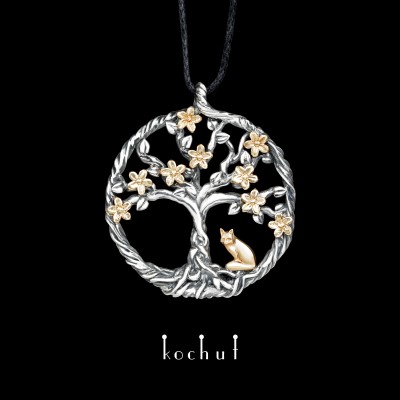Pendant «Blooming tree: Little Fox». Red gold, silver, oxidation