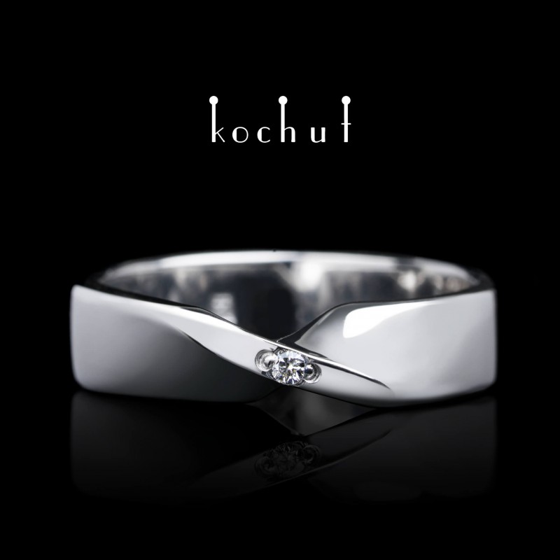 Engagement ring "Moebius ribbon". Silver, white rhodium, diamond