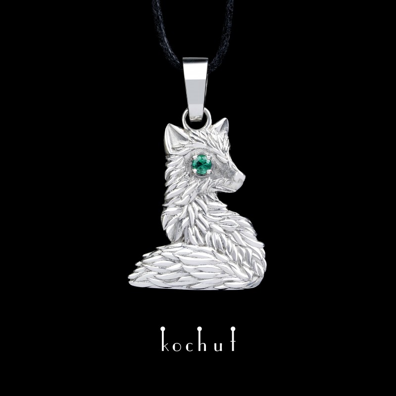 Pendant «Little Fox». Silver, white rhodium, emerald