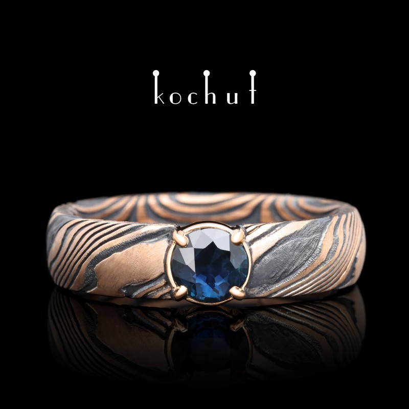 Ring «Scintillation». Red gold, etched silver, sapphire, oxidized 