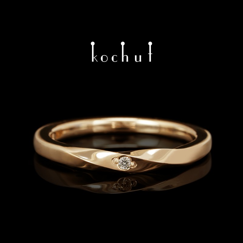 Narrowed wedding ring «Mobius ribbon». Red gold, diamond