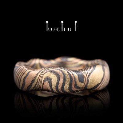 Seamless wedding ring mokume «Waves». Red, yellow gold, etched silver, oxidation