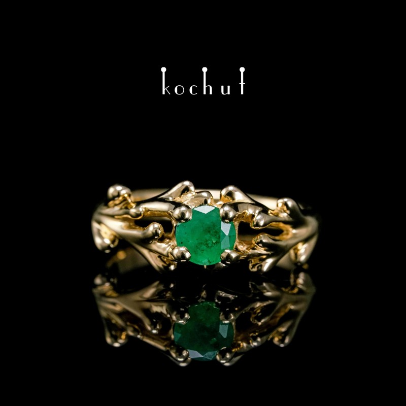Engagement ring «Spruce twig». Yellow gold, emerald