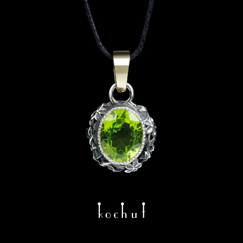 Through The Looking Glass — silver pendant with peridot