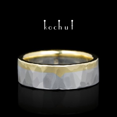 Flat-shaped wedding ring «Iceberg of feelings». Yellow gold, silver