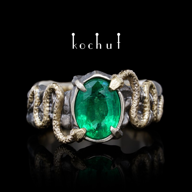Ring "The Temptation". Gold, emerald