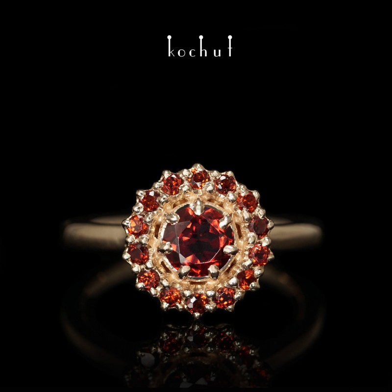 Hot Obsession — red gold engagement ring with garnets