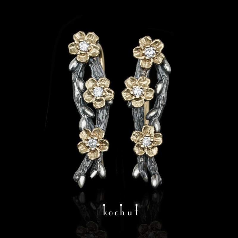 Cuff earrings «Willow twigs with flowers». Yellow gold, silver, diamonds, oxidation