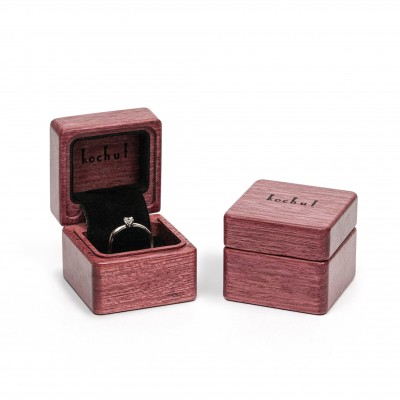 Krabička na prsten «Múza». Amarant, olej