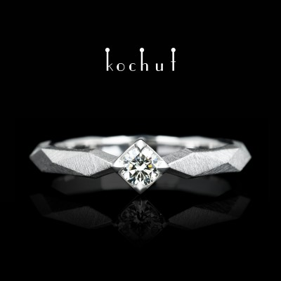 Engagement ring «My Queen». White gold, white rhodium, diamond