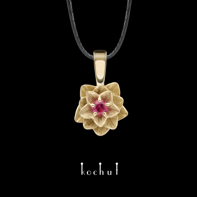 Pendant «Heart Lotus». Yellow gold, ruby