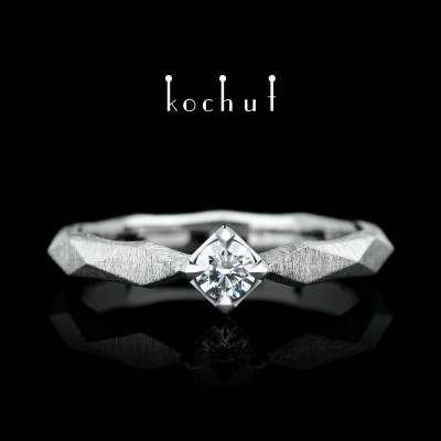 Engagement ring «My Queen». Platinum, diamond