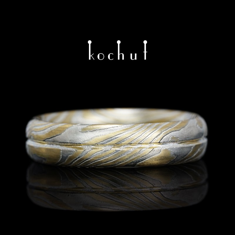 Seamless mokume wedding ring «Axis of love». Yellow gold, etched silver
