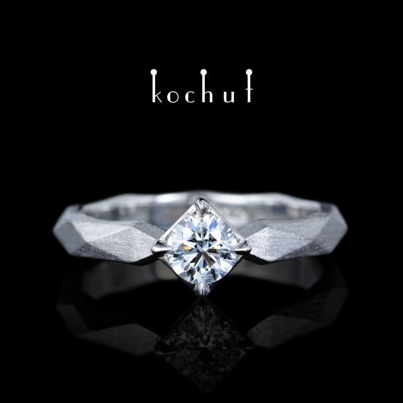 Engagement ring «My Queen». White gold, diamond, white rhodium 