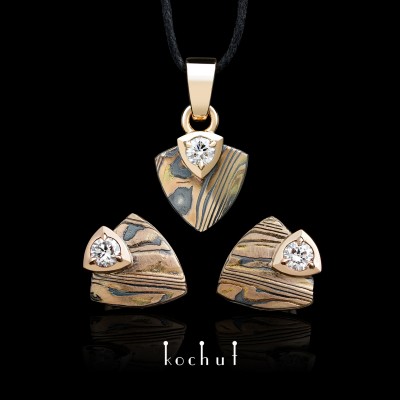 Jewellery set «Seishi». Red gold, etched silver, diamonds, oxidized