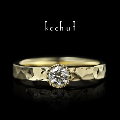 Ring «Thiamine». Yellow gold, diamond