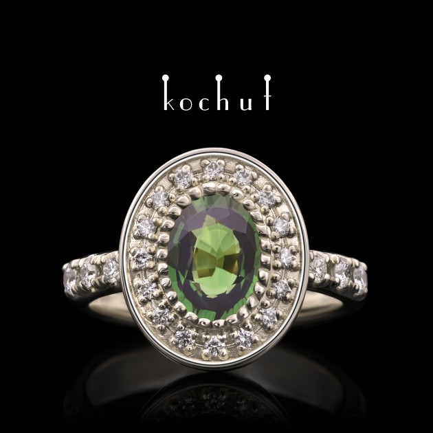 Ring «Dynasty». White gold, green sapphire, diamonds