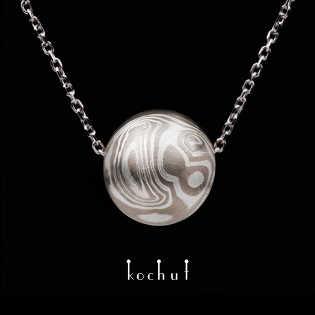 Кулон мокуме «Вихор». Паладієве золото, травлене срібло