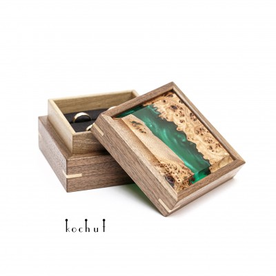 Jewelry box «Relictium». Walnut, elm, epoxy