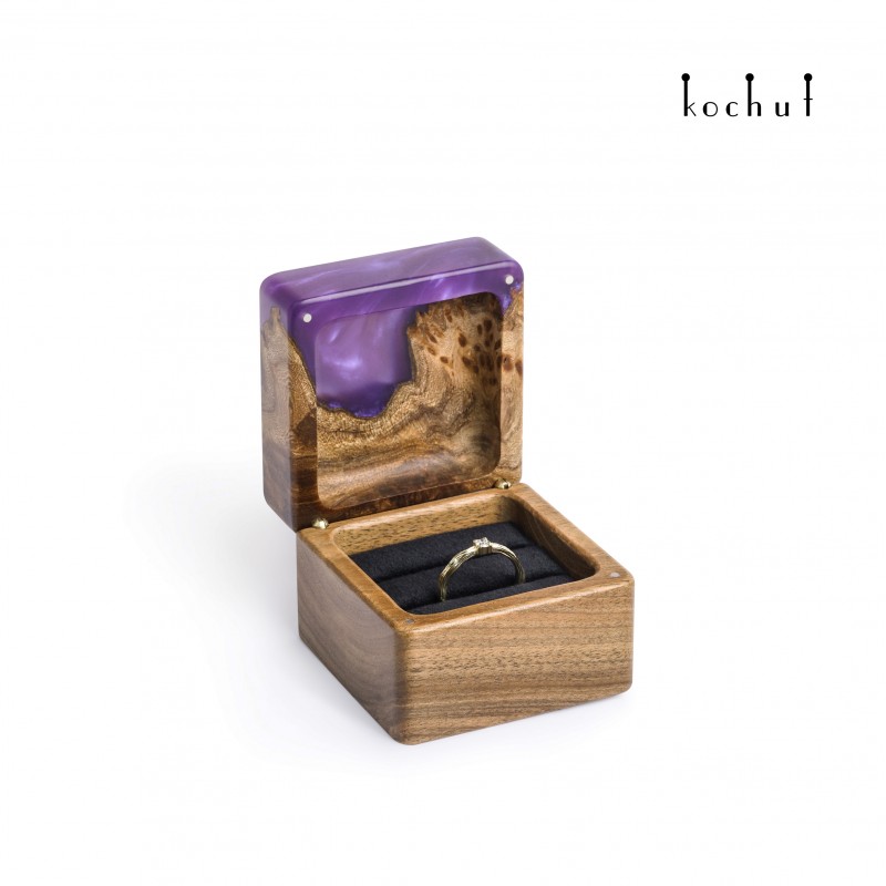 Jewelry box «Quadrum». Walnut, elm, purple epoxy resin