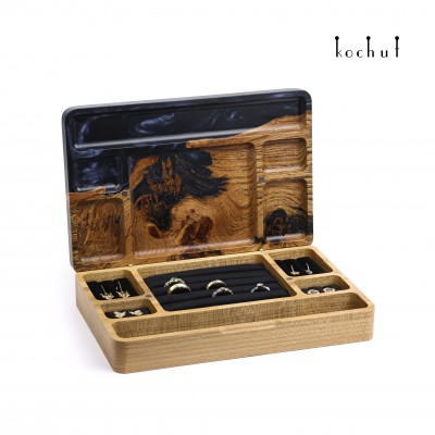 Jewellery organiser «Ornament: maxi». Rock elm, European walnut, black pearlescent epoxy